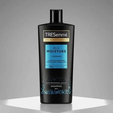 Tresemme Rich Moisture + Vitamin E Shampoo for All Day Hydration 685ml